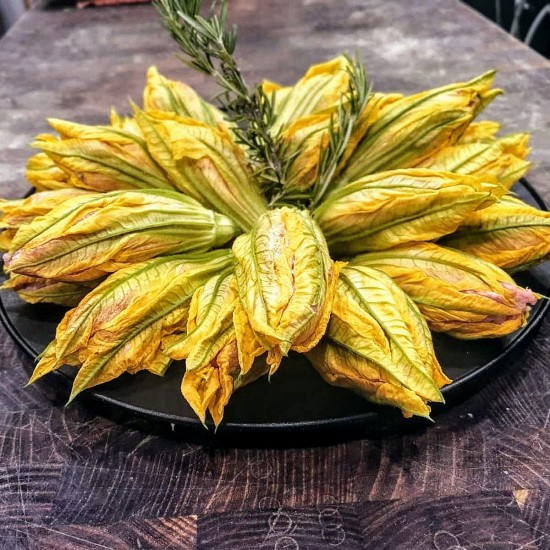 Fiori di zucca ripieni